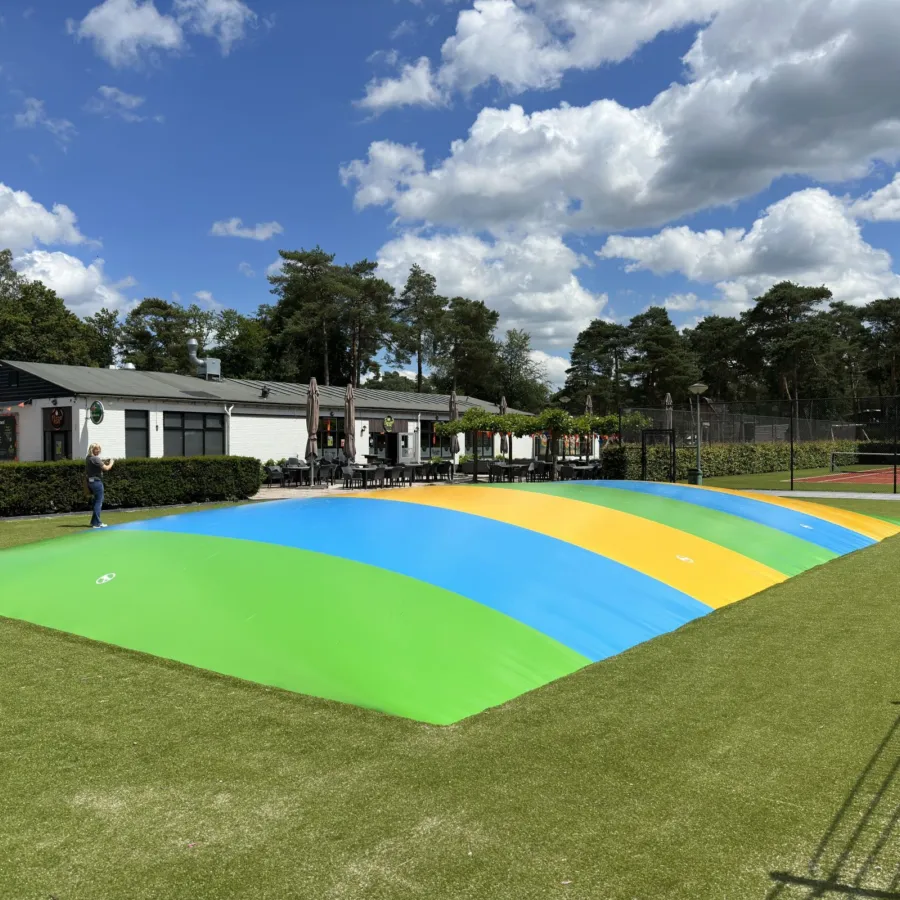 Camping Veluwe tennisbaan trampoline 7